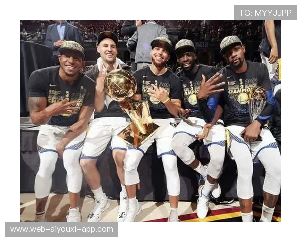 勇士队继续领跑联盟，冲击三连冠，勇士队内最新训练赛